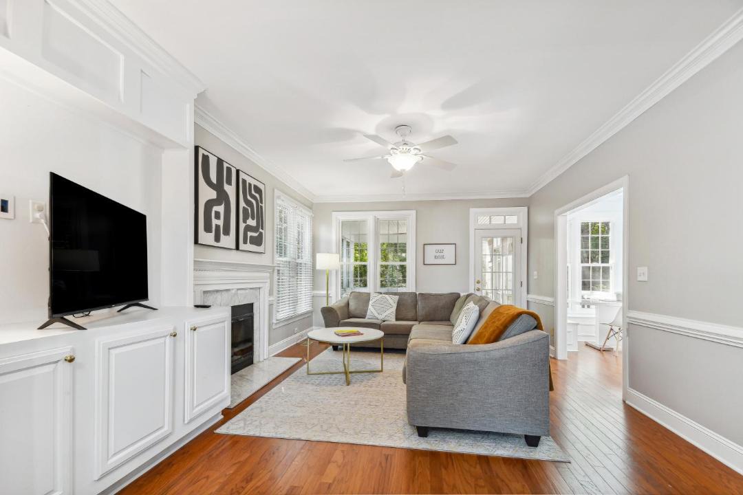 Photo of Livingroom in Clayton