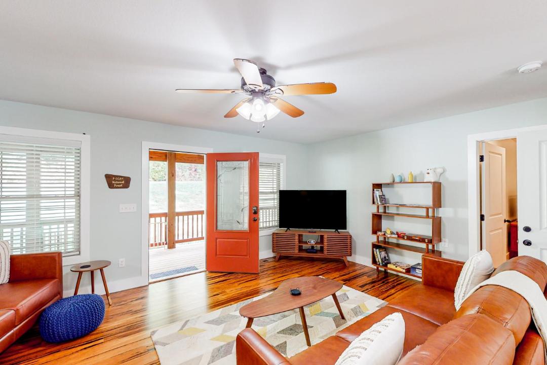 Photo of Livingroom in Pisgah Forest