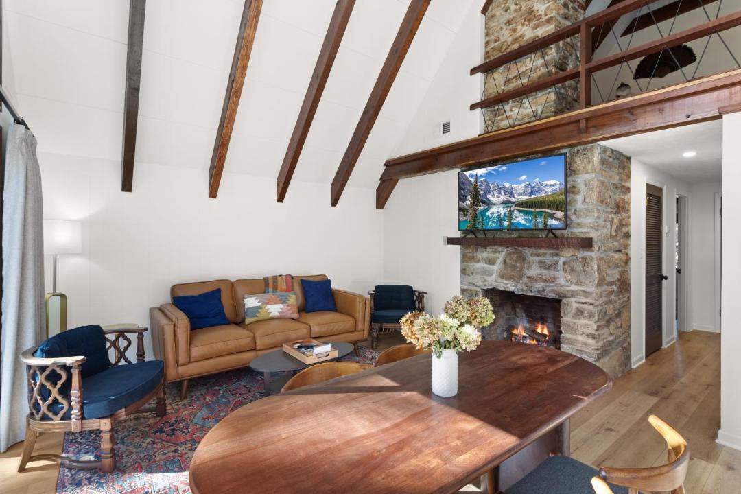 Photo of Livingroom in Boone