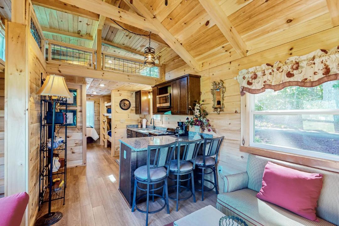 Photo of Livingroom in Mars Hill