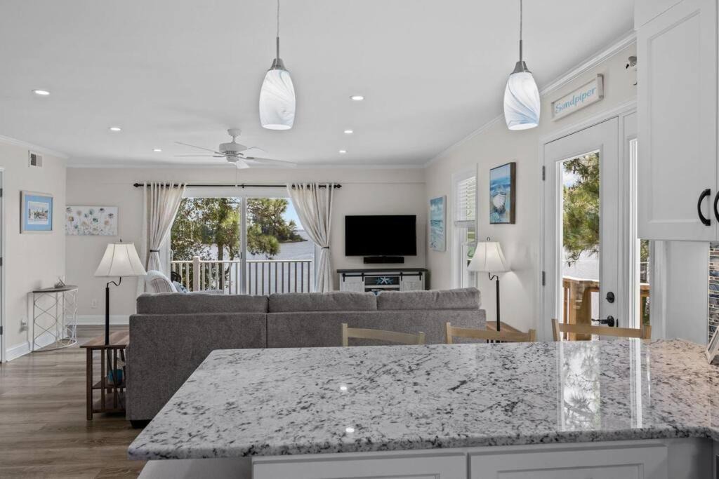 Photo of Livingroom in Fairfield Harbour