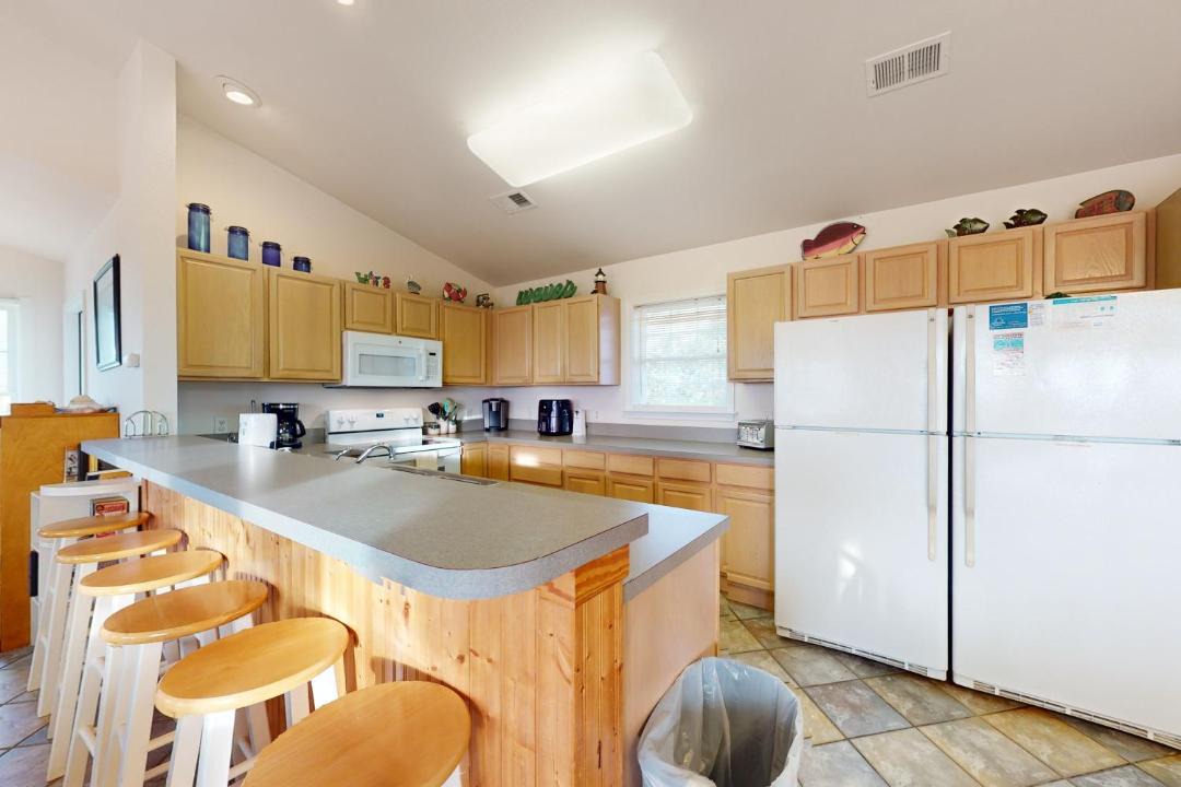 Photo of Kitchen in Waves