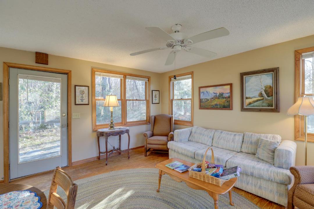 Photo of Livingroom in Burnsville