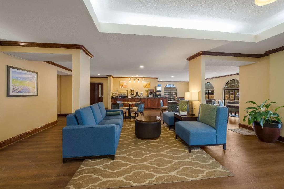 Photo of Livingroom in Cape Fear