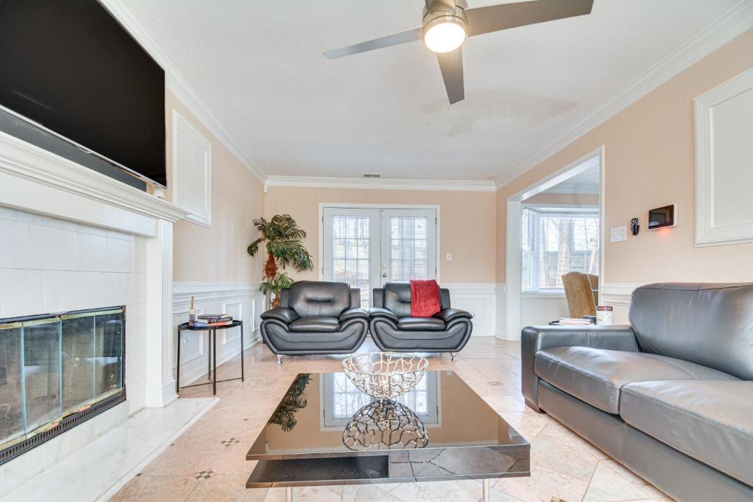 Photo of Livingroom in Northeast Raleigh