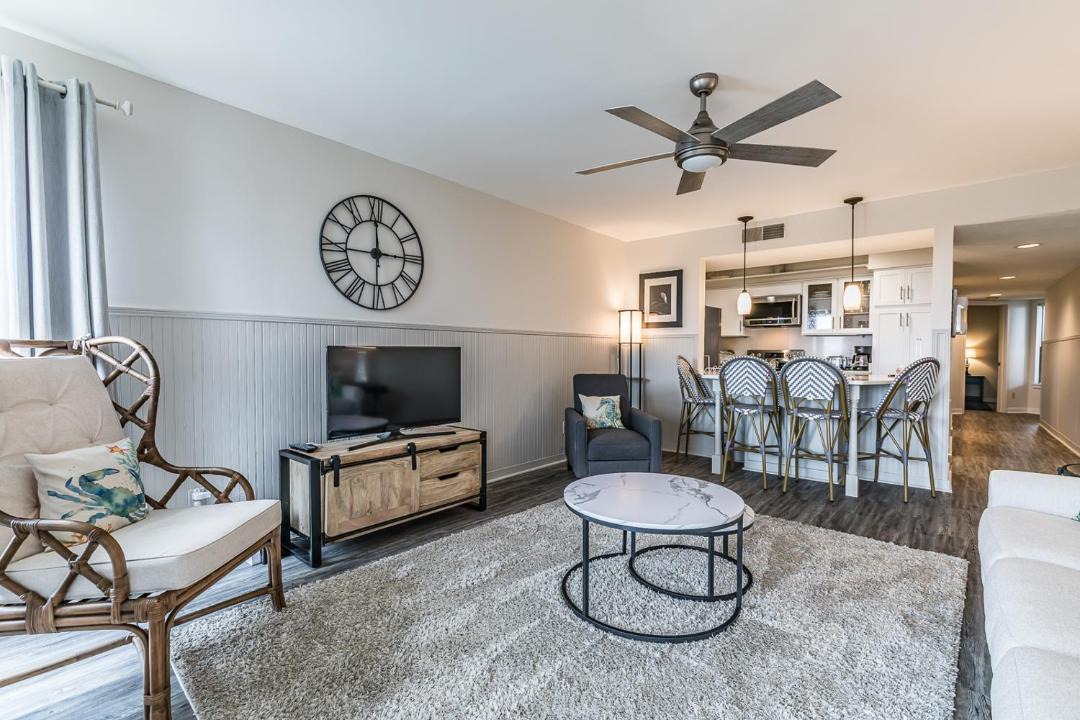 Photo of Livingroom in Oceanmarsh Subdivision