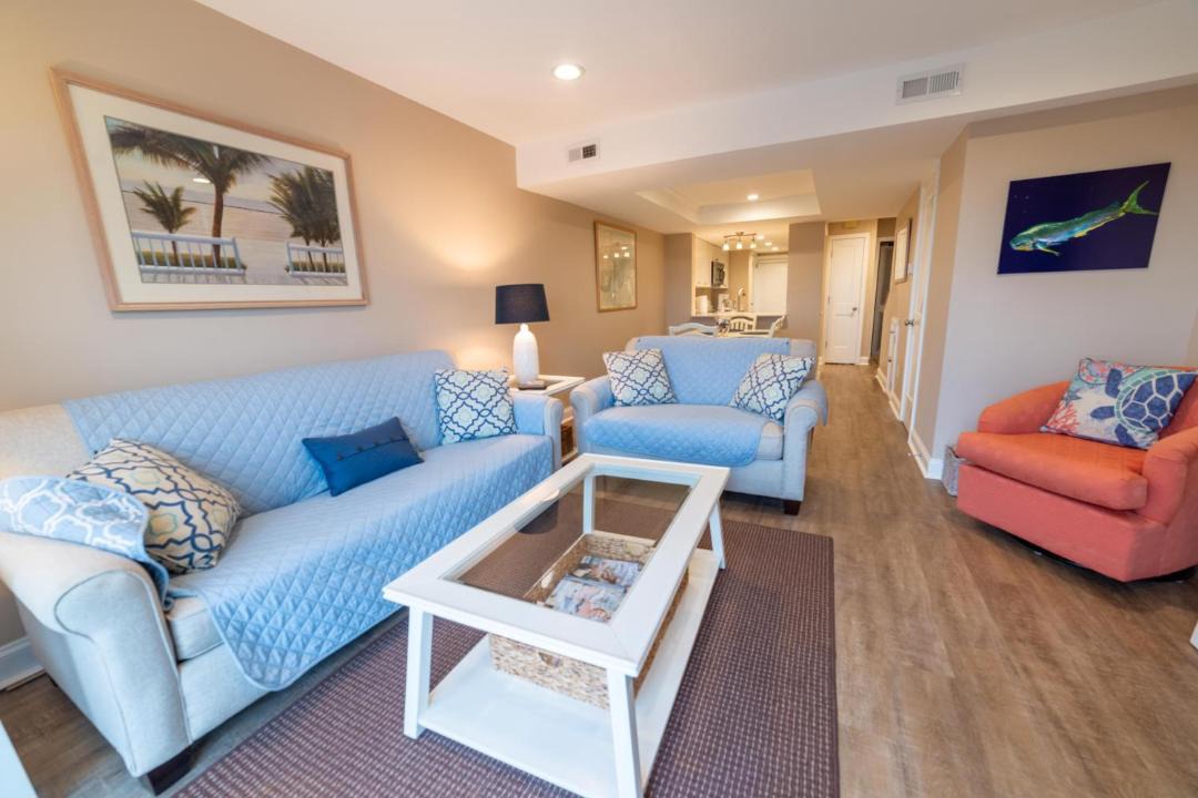 Photo of Livingroom in Oceanmarsh Subdivision