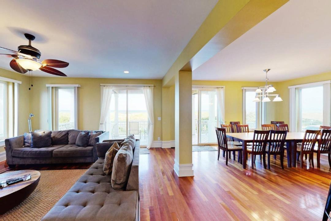 Photo of Livingroom in North Carolina Coast