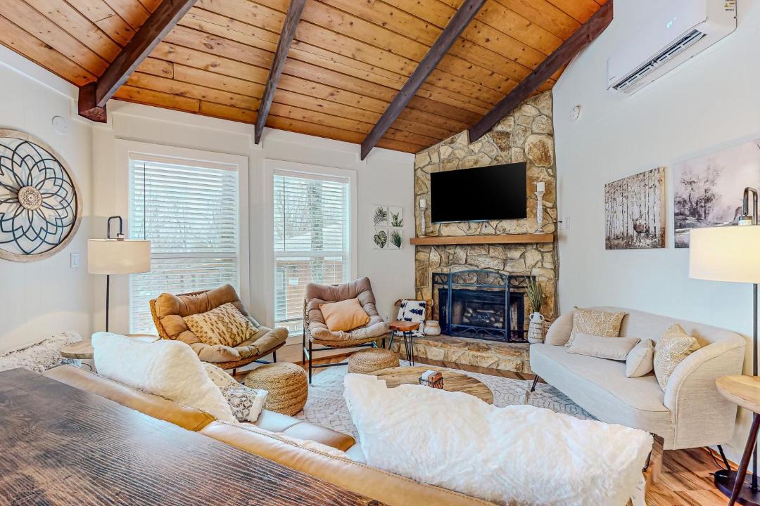 Photo of Livingroom in Beech Mountain