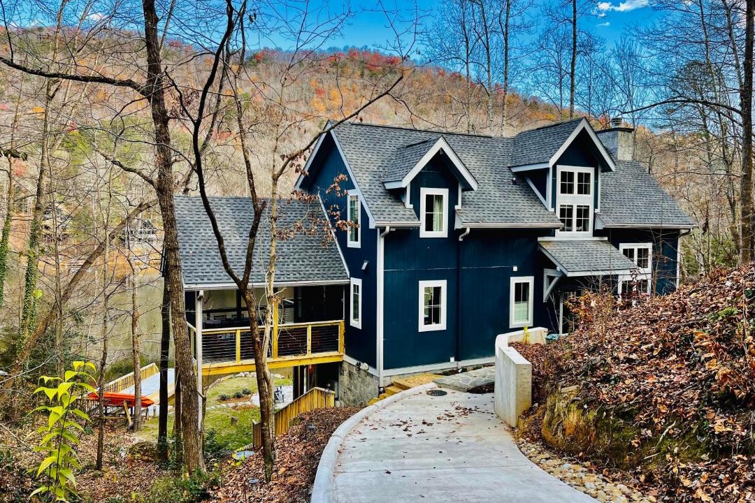 Photo of Others in Lake Lure