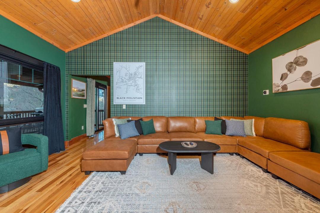Photo of Livingroom in Laurel Ridge