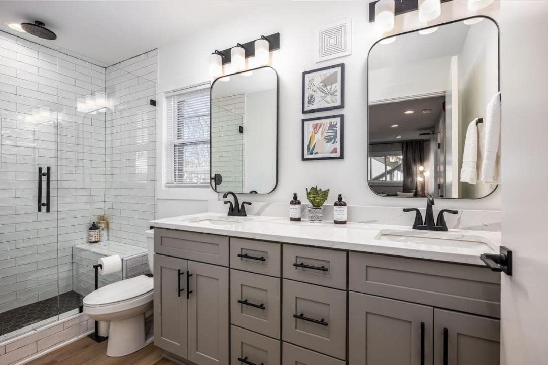 Photo of Bathroom in Hillsboro Village
