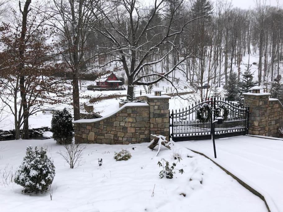 Photo of Others in Sugar Grove