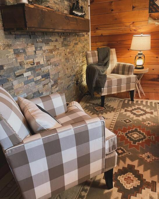 Photo of Livingroom in Waynesville