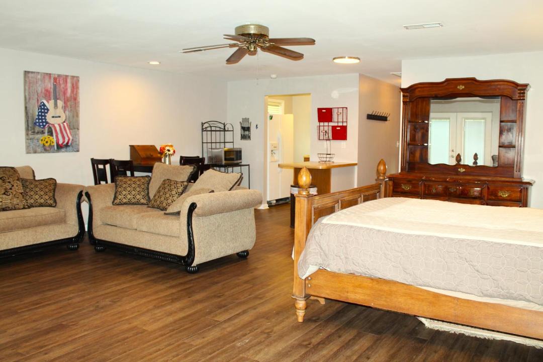 Photo of Livingroom in Carthage