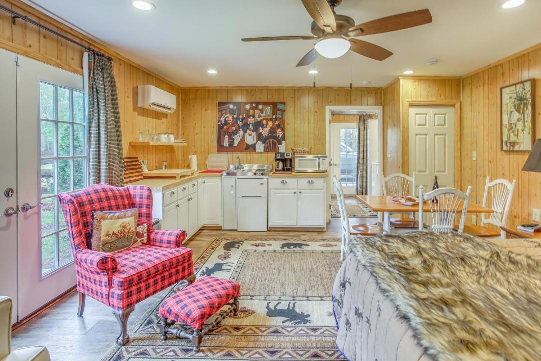 Photo of Livingroom in Barnesville