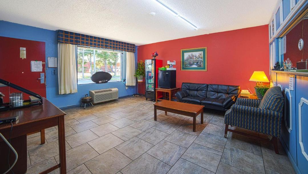 Photo of Livingroom in Williamston