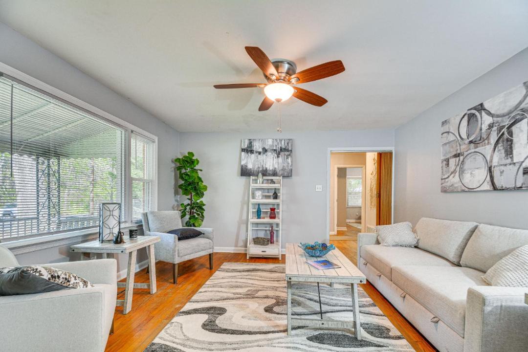 Photo of Livingroom in Northeast Raleigh
