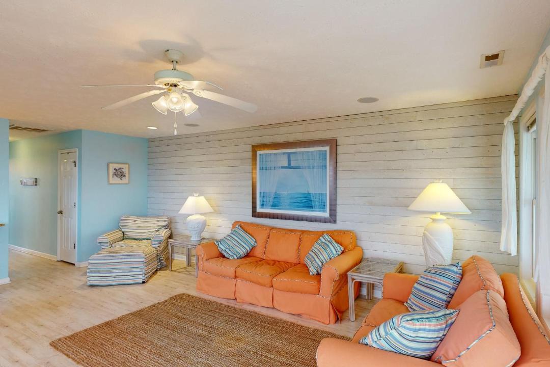 Photo of Livingroom in Surf City