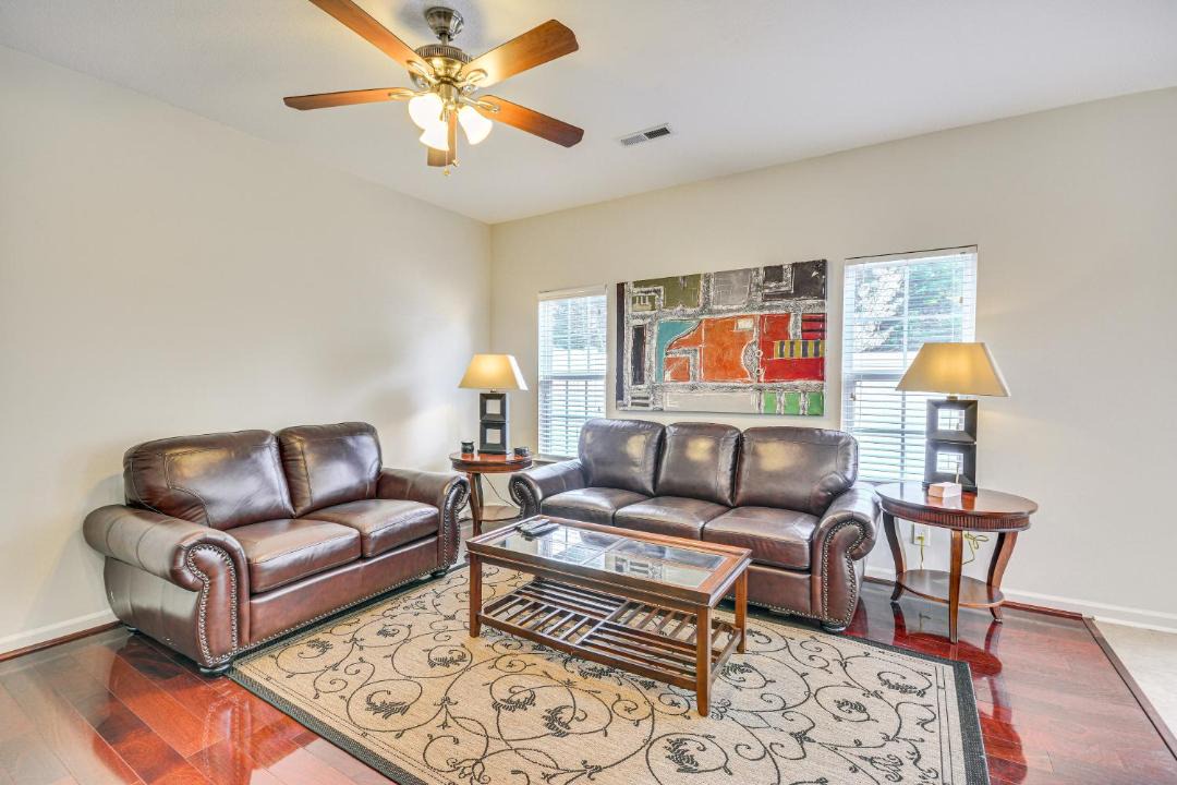 Photo of Livingroom in Greensboro
