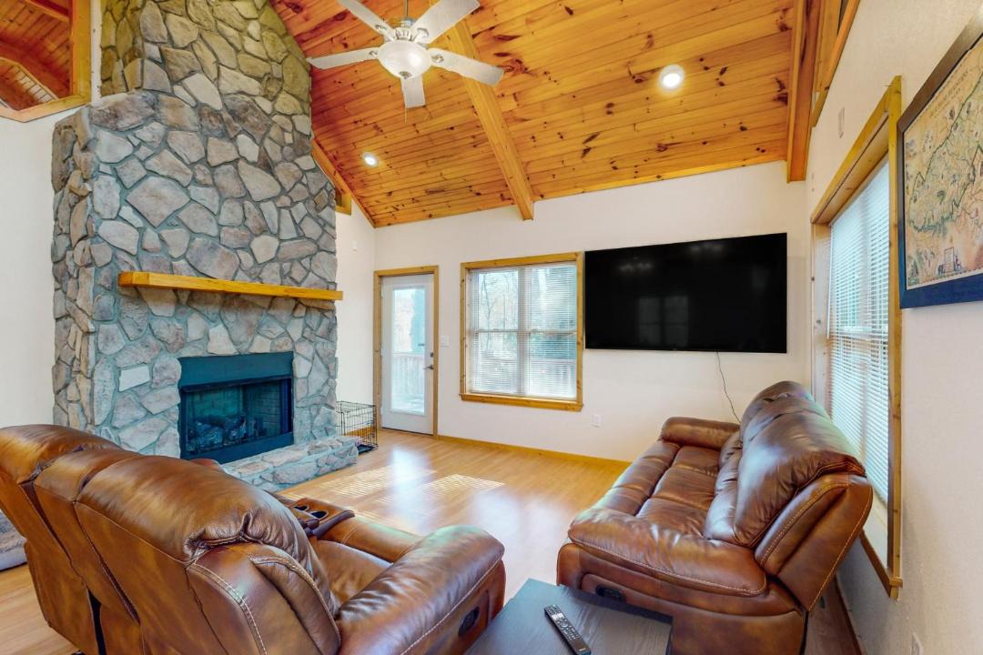 Photo of Livingroom in Almond