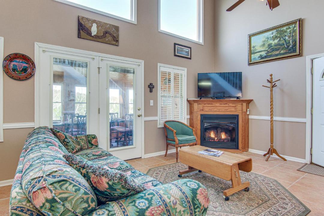 Photo of Livingroom in Rutherfordton