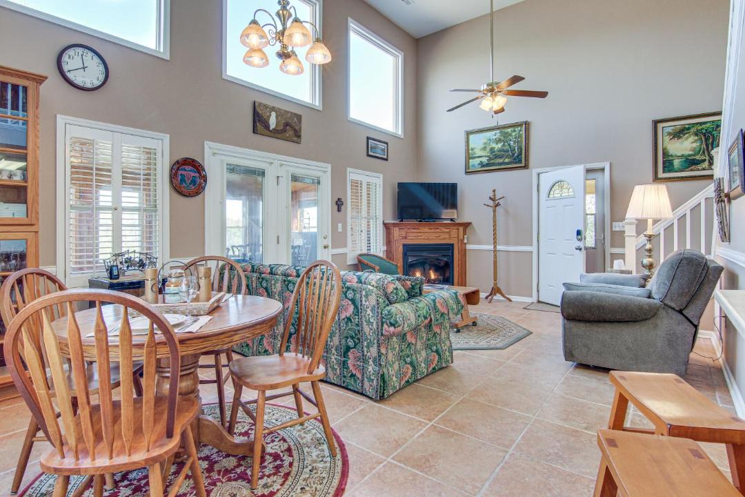 Photo of Livingroom in Rutherfordton