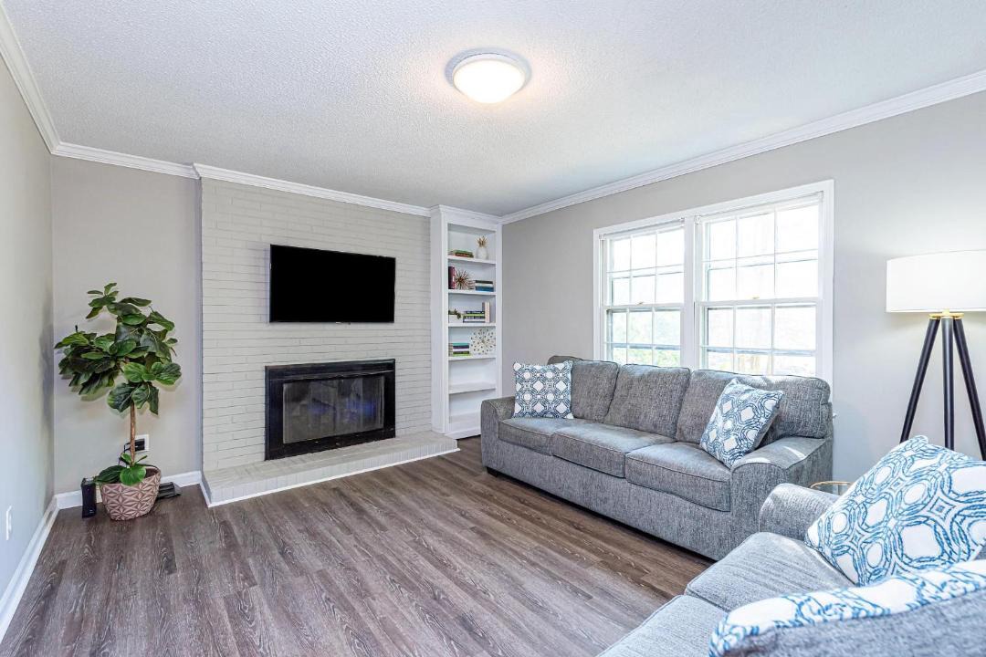 Photo of Livingroom in North Raleigh