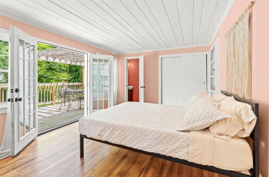 Photo of Bedroom in Old Irving Park