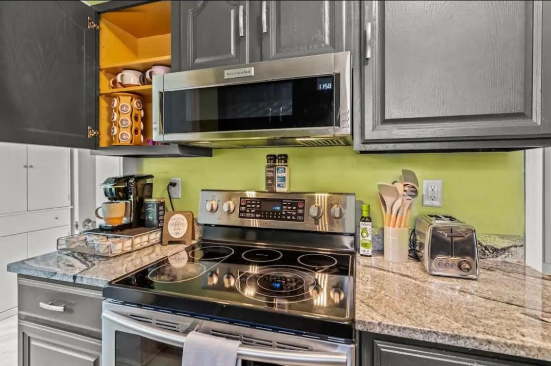 Photo of Kitchen in Old Irving Park