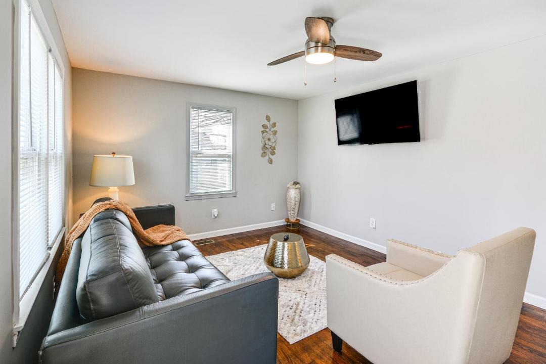 Photo of Livingroom in Jamestown