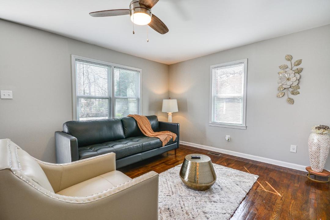 Photo of Livingroom in Jamestown