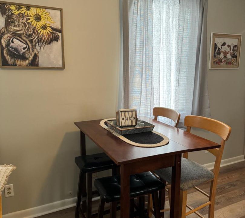 Photo of Livingroom in Fairview