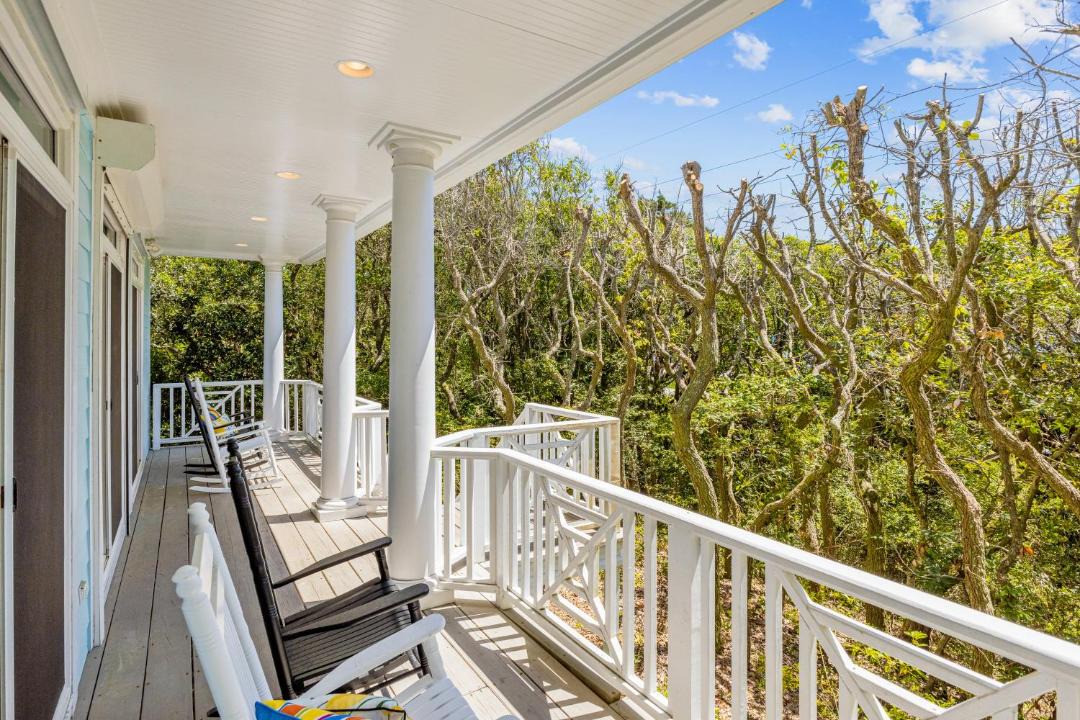 Photo of Patio Balcony in Pine Knoll Shores