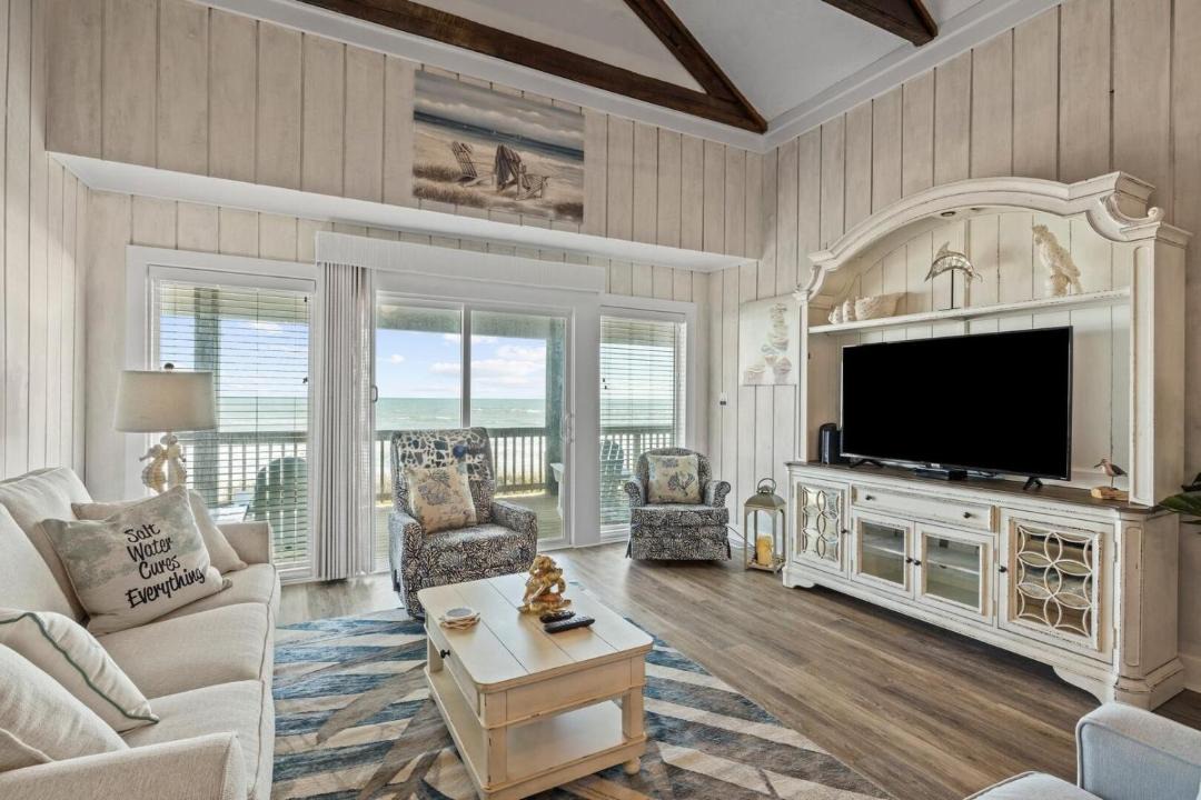 Photo of Others in Pine Knoll Shores