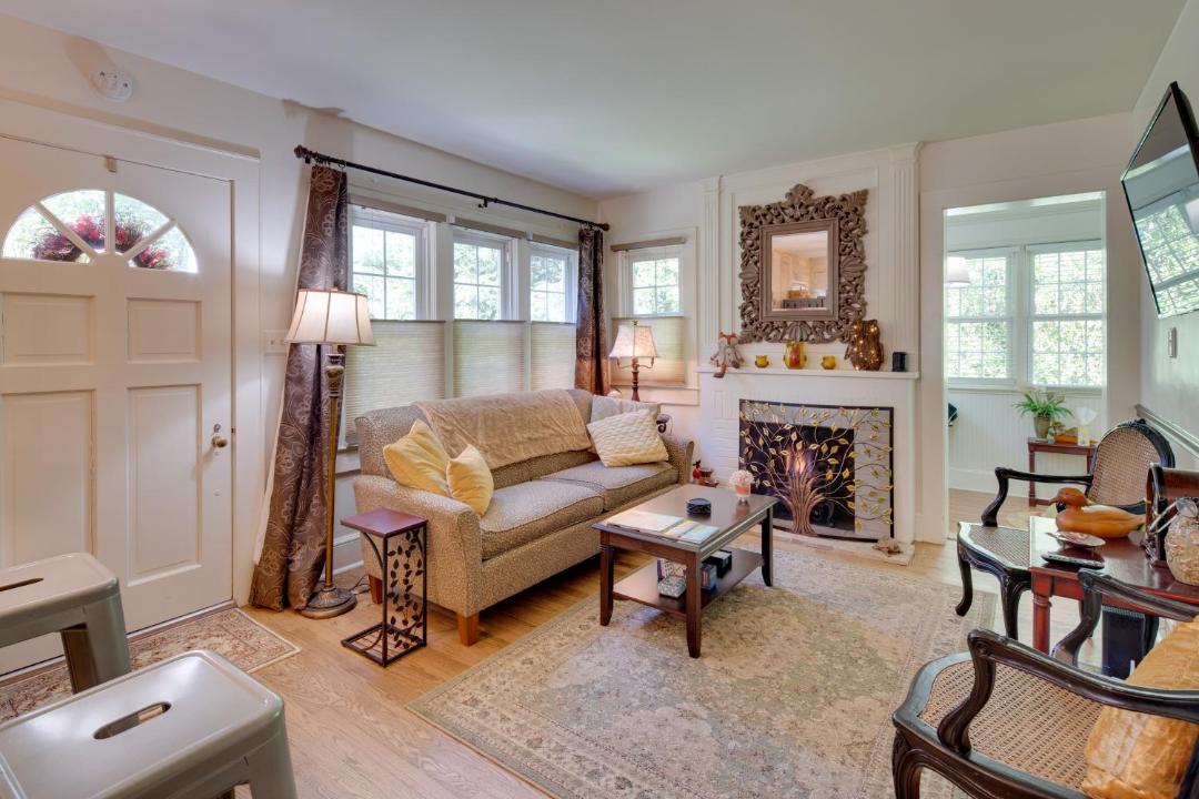 Photo of Livingroom in Royal Pines