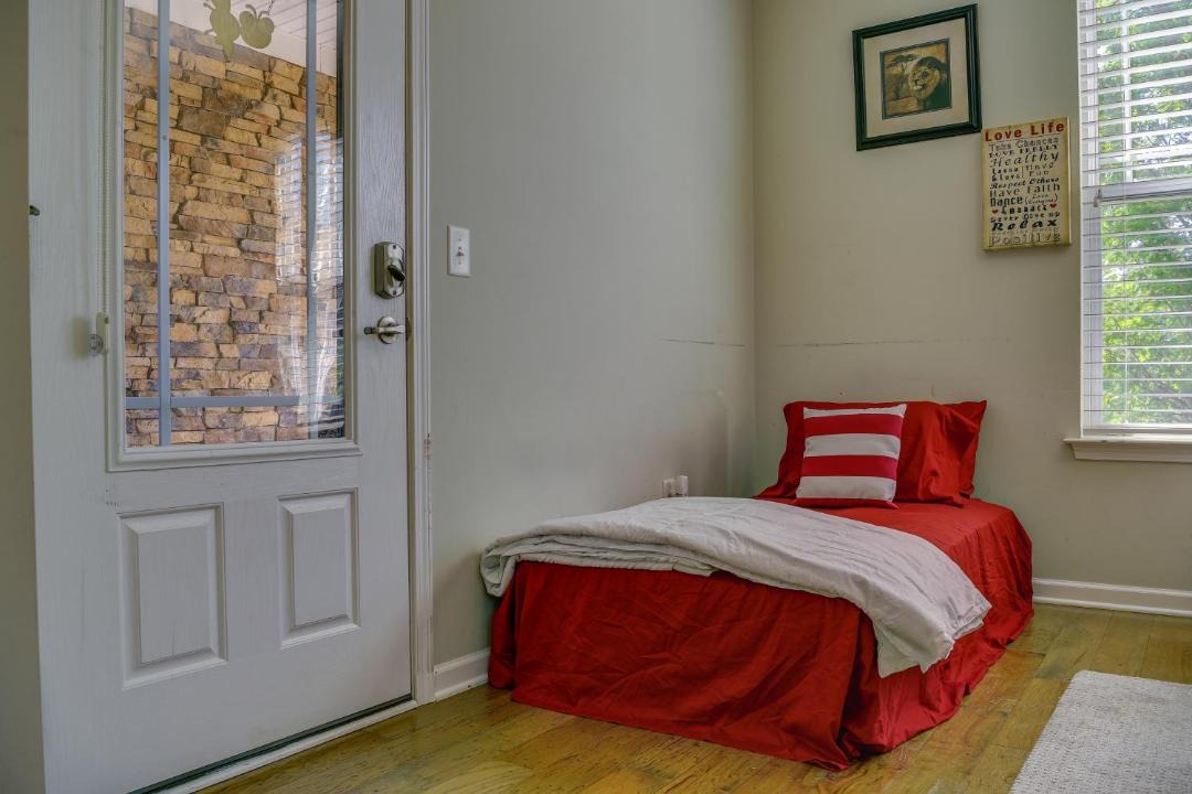 Photo of Bedroom in Apex