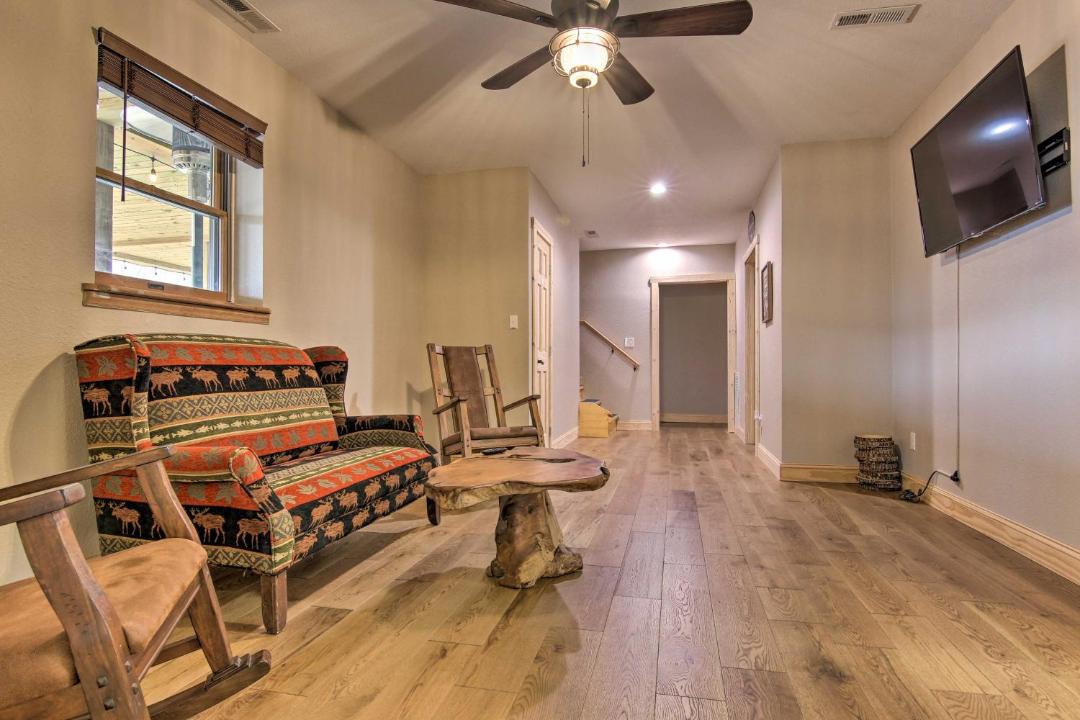 Photo of Livingroom in Marshall