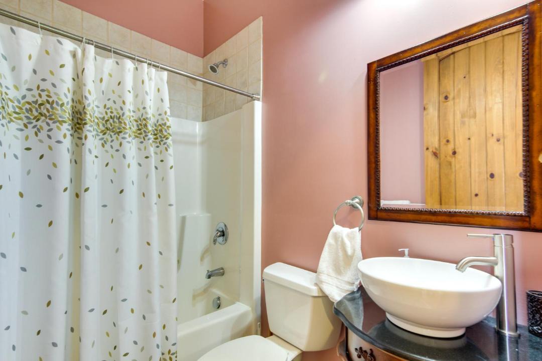 Photo of Bathroom in Marshall