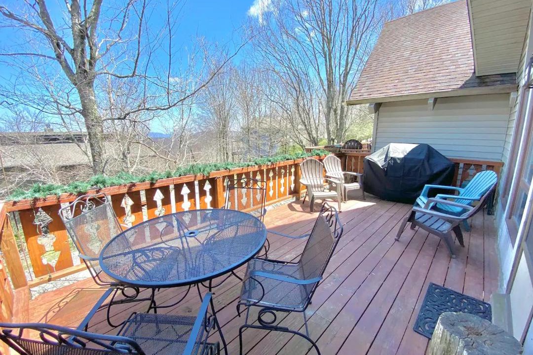 Photo of Patio Balcony in Beech Mountain