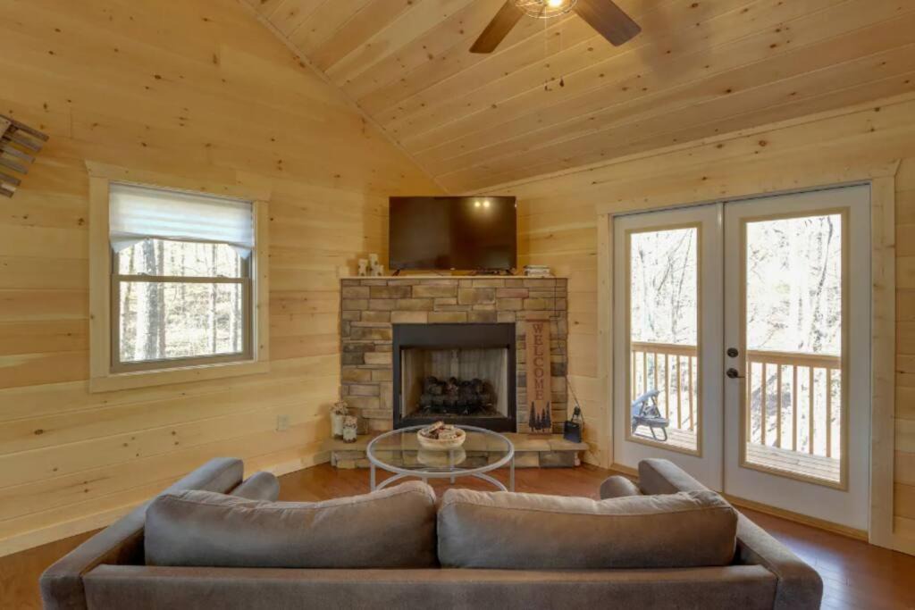 Photo of Livingroom in Murphy