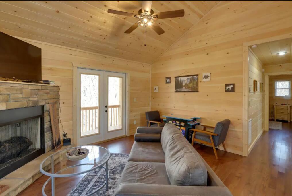 Photo of Livingroom in Murphy