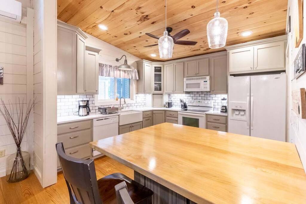 Photo of Kitchen in Bryson City