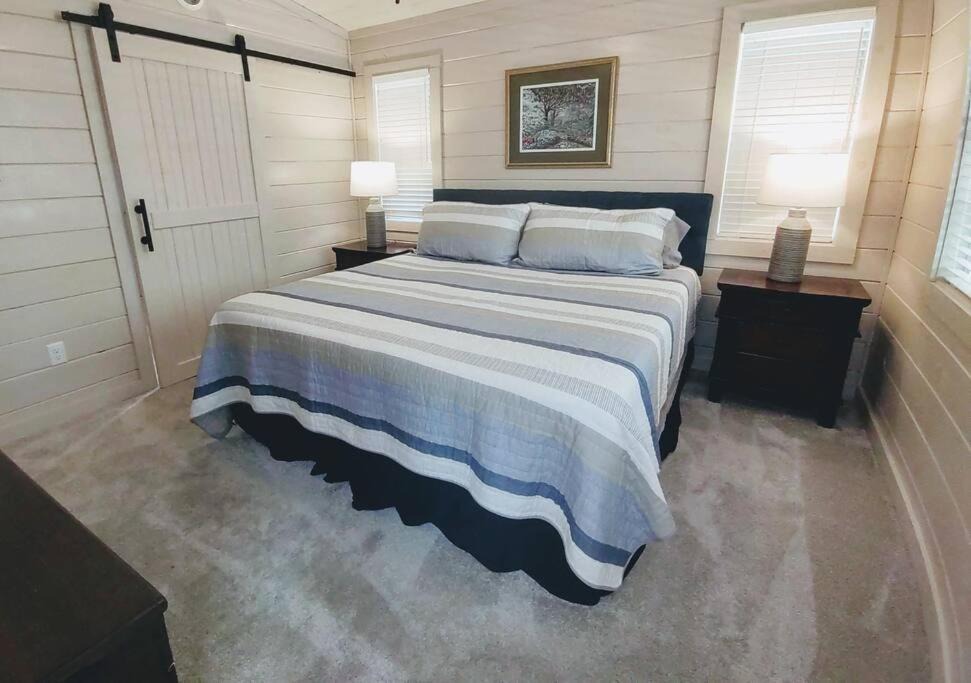 Photo of Bedroom in Bryson City