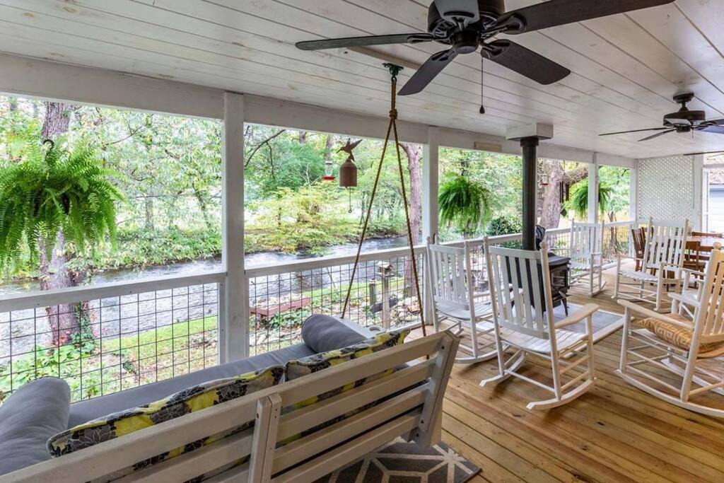 Photo of Patio Balcony in Bryson City