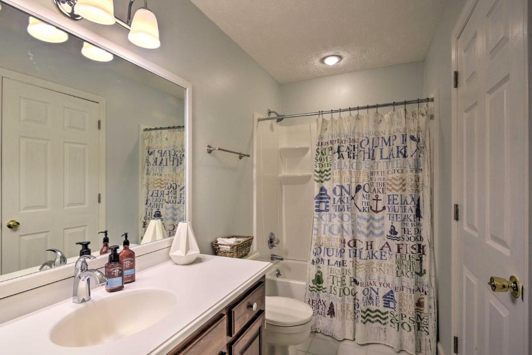 Photo of Bathroom in Olivia
