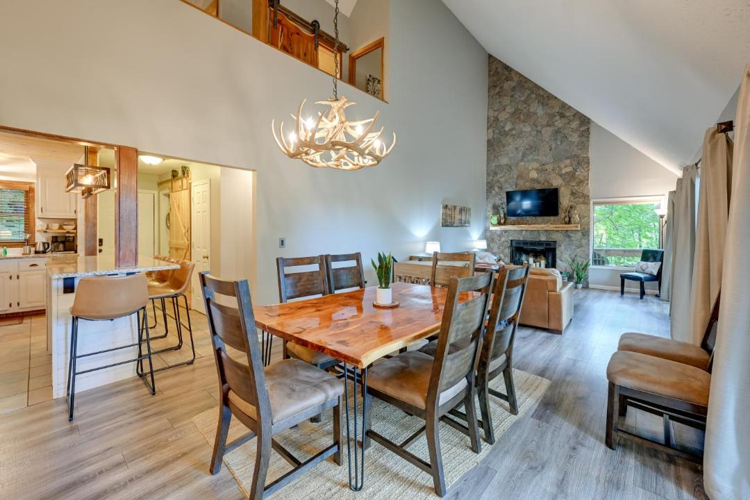 Photo of Livingroom in Sapphire