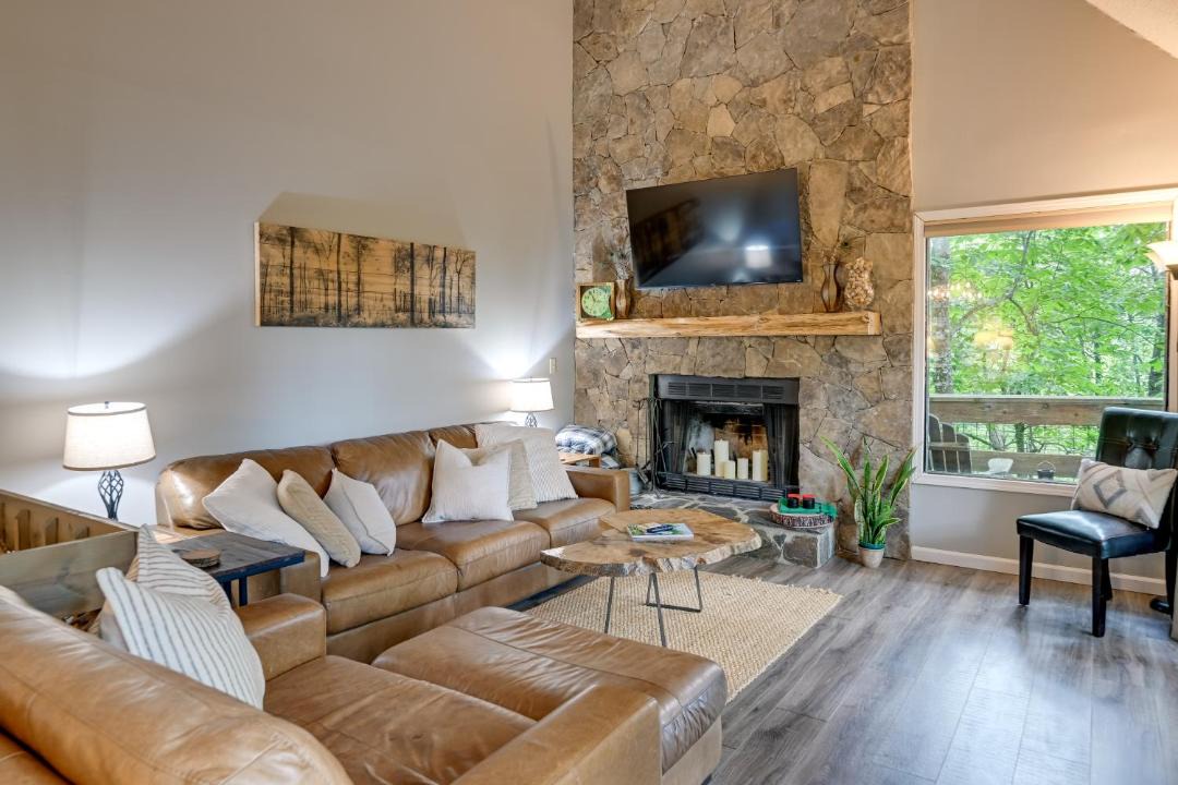 Photo of Livingroom in Sapphire