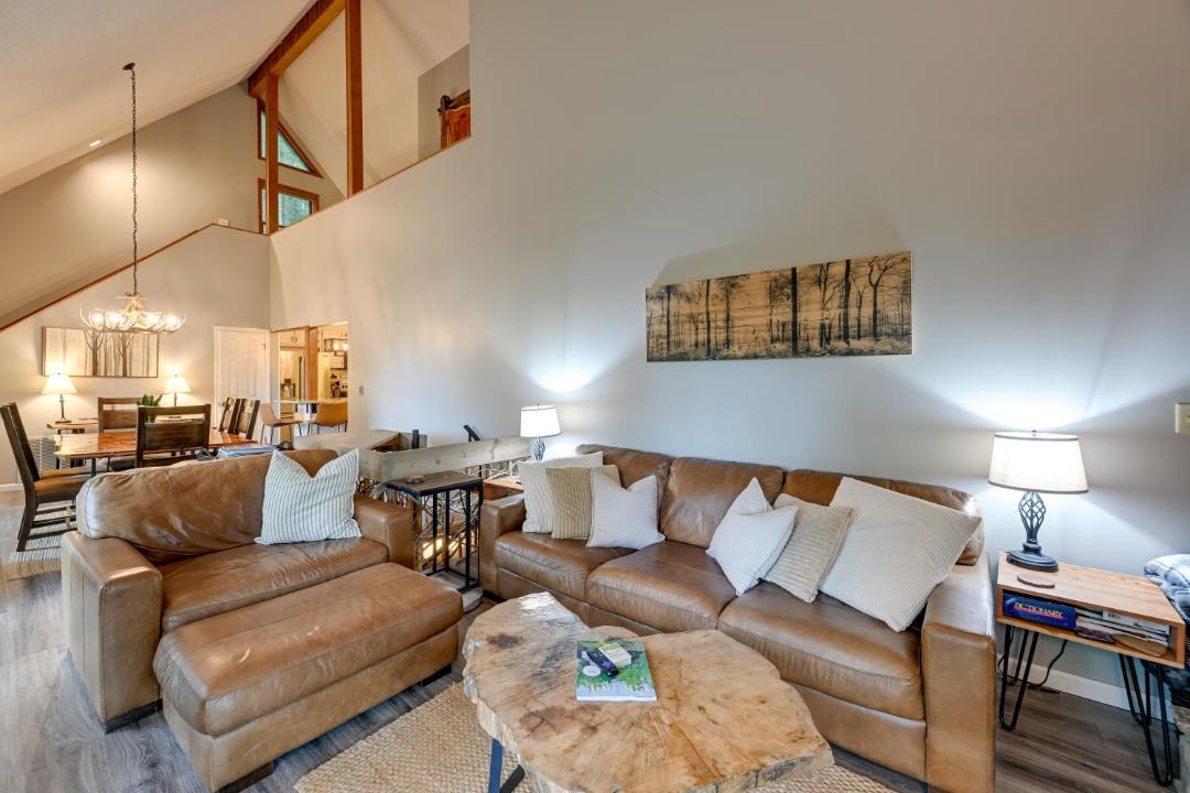 Photo of Livingroom in Sapphire