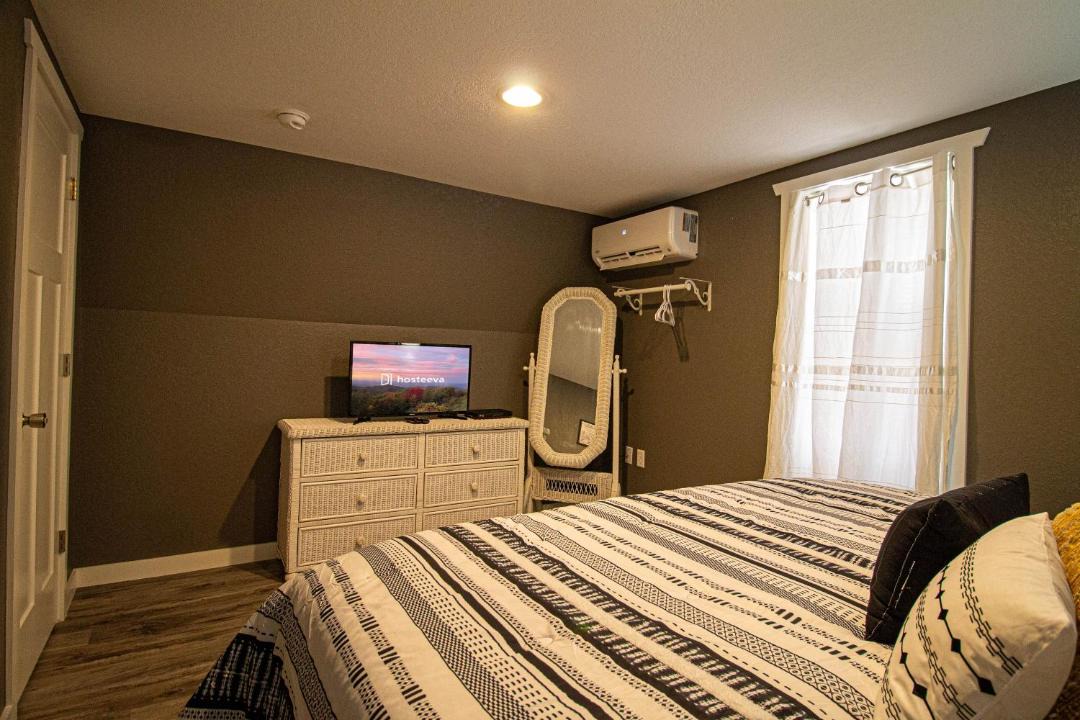 Photo of Bedroom in Robbinsville